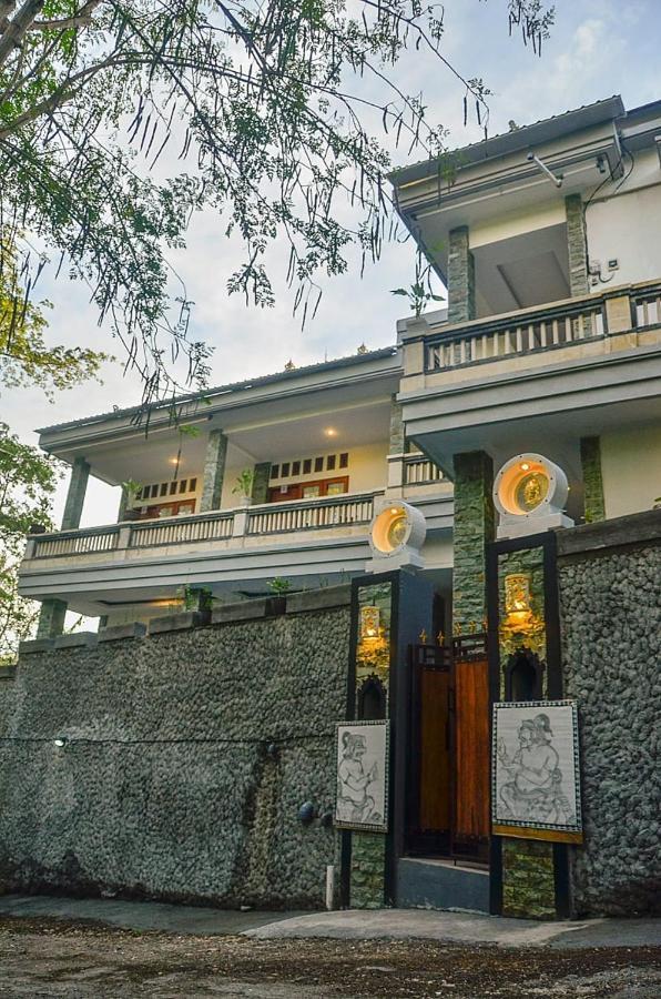 The Puncak Santhi Inn Batununggul Екстер'єр фото